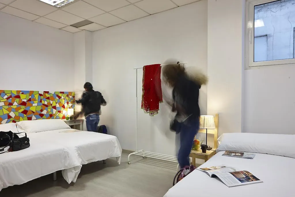Pil Pil Hostel بلباو